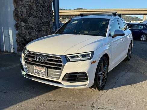 Used 2018 Audi SQ5 Premium Plus w/ S Sport Package image 2