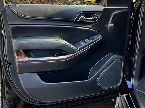 Used 2020 Chevrolet Suburban LS image 19