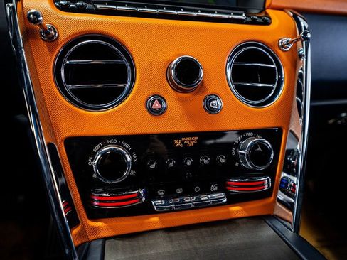 Used 2021 Rolls-Royce Cullinan image 47