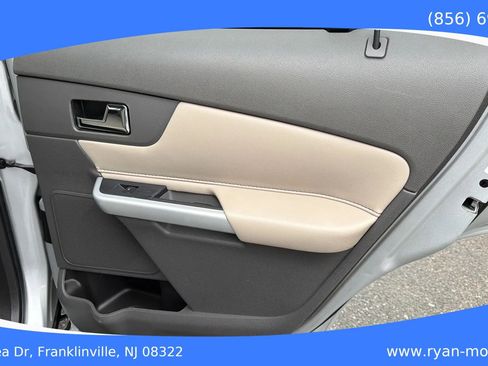 Used 2013 Ford Edge SE image 19