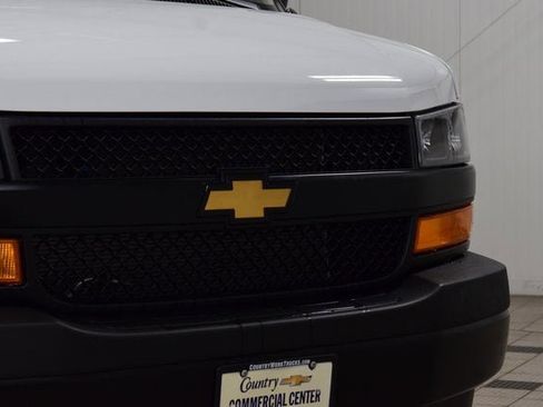 New 2025 Chevrolet Express 3500 w/ Power Convenience Package image 5