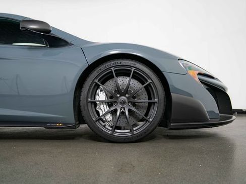 Used 2016 McLaren 675LT Coupe RWD image 11