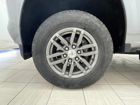 Used 2023 Chevrolet Colorado LT w/ LT Convenience Package II AWD/4WD image 8