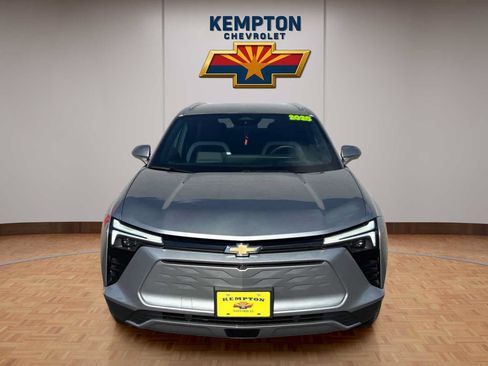 Used 2025 Chevrolet Blazer EV LT AWD/4WD image 1