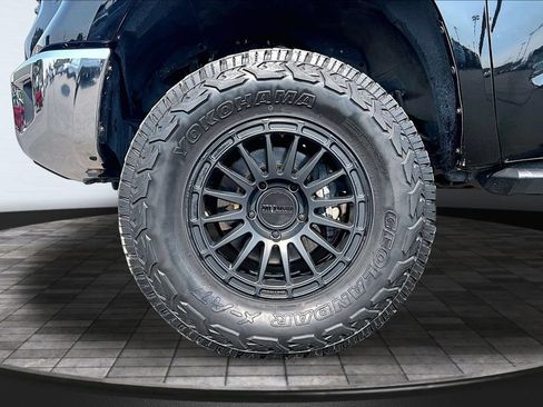 Used 2018 Toyota Tundra Limited w/ Limited Premium Package AWD/4WD image 9