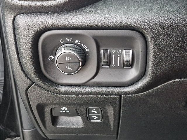 Used 2026 RAM 1500 Laramie AWD/4WD image 25