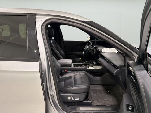Used 2024 Lincoln Nautilus Premier w/ Equipment Group 102A AWD/4WD image 13