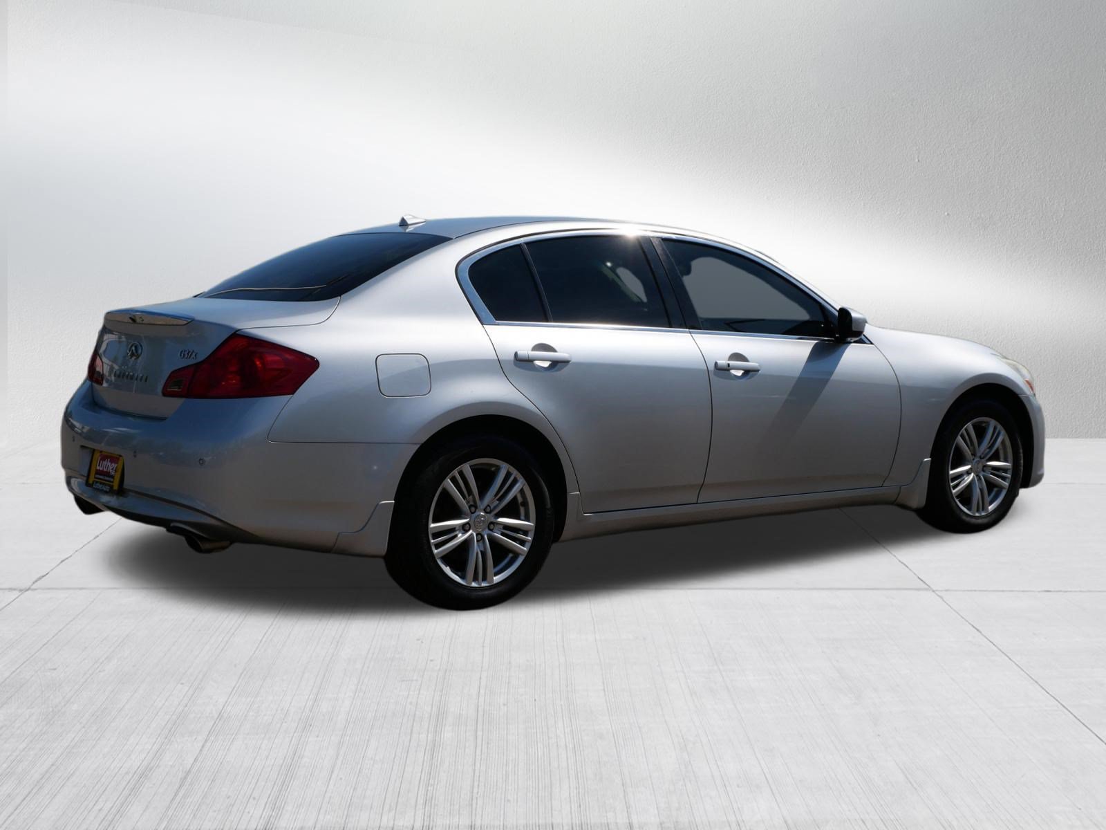 Used 2013 INFINITI G37 x Sedan w/ Premium Pkg AWD/4WD image 7