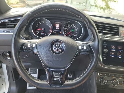 Used 2021 Volkswagen Tiguan SE R-Line AWD/4WD image 23