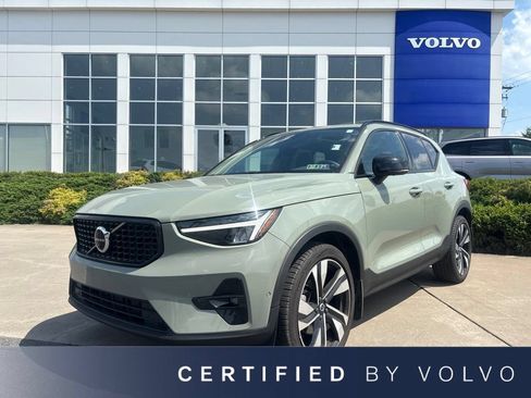 Used 2024 Volvo XC40 B5 Plus w/ Protection Package Premier AWD/4WD image 1