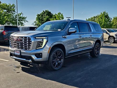 New 2026 GMC Yukon XL Denali w/ Sun & Power Step Package AWD/4WD image 5
