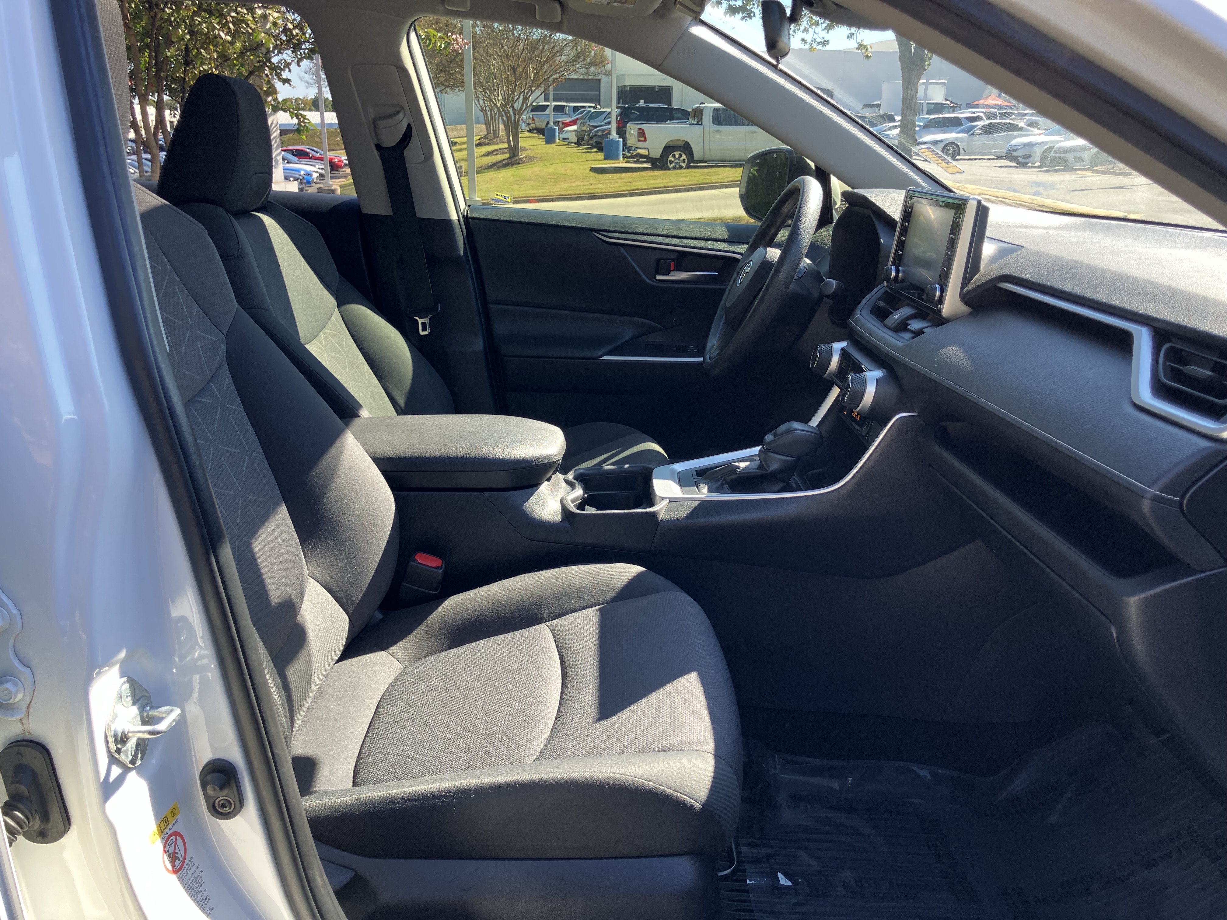 Used 2019 Toyota RAV4 XLE w/ Convenience Package FWD image 36