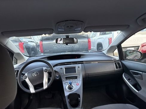 Used 2014 Toyota Prius Two image 7
