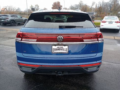 Used 2025 Volkswagen Atlas Cross Sport SE image 6