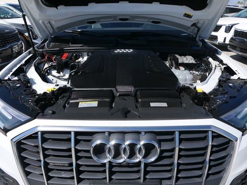 Used 2021 Audi Q7 2.0T Premium w/ Convenience Package AWD/4WD image 30
