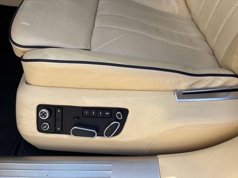 Used 2011 Bentley Flying Spur Flying Spur AWD/4WD image 9