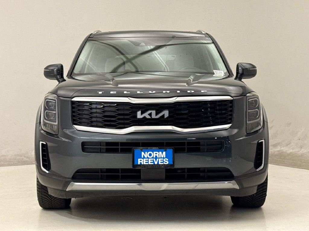 Used 2022 Kia Telluride EX w/ EX Premium Package FWD image 3