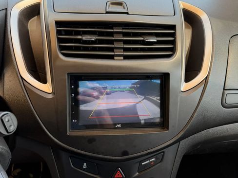 Used 2015 Chevrolet Trax LS FWD image 13