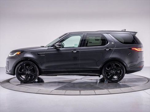 New 2025 Land Rover Discovery Dynamic SE image 3