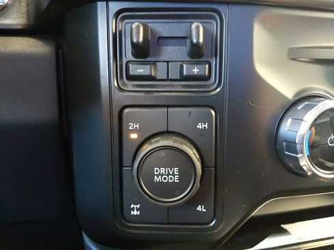 Used 2023 Ford F250 Lariat w/ Sport Appearance Package AWD/4WD image 25