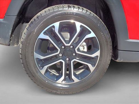 Used 2023 Jeep Compass Limited image 22