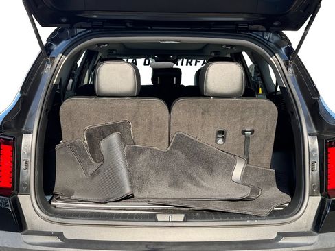 Certified 2023 Kia Sorento S w/ Panoramic Sunroof Package AWD/4WD image 11
