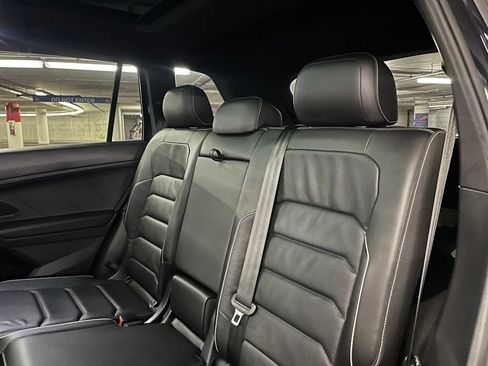 Used 2021 Volkswagen Tiguan SEL Premium R-Line AWD/4WD image 22