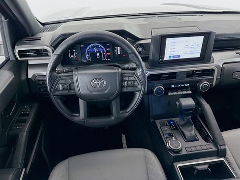 Certified 2026 Toyota Tacoma SR5 AWD/4WD image 21