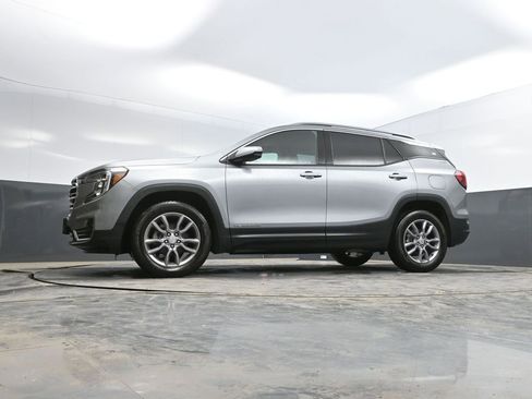 Used 2024 GMC Terrain SLT AWD/4WD image 22