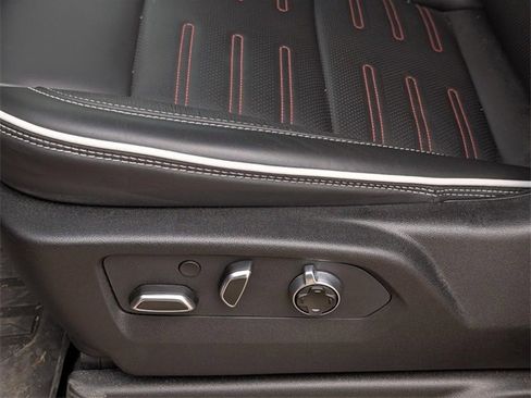 Used 2025 GMC Yukon AT4 Ultimate image 27