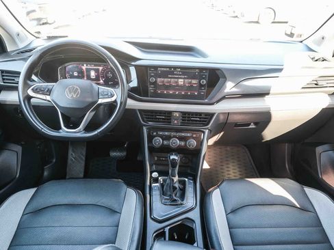 Used 2022 Volkswagen Taos SEL w/ Panoramic Sunroof Package FWD image 13