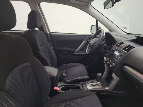 Used 2014 Subaru Forester 2.5i AWD/4WD image 21