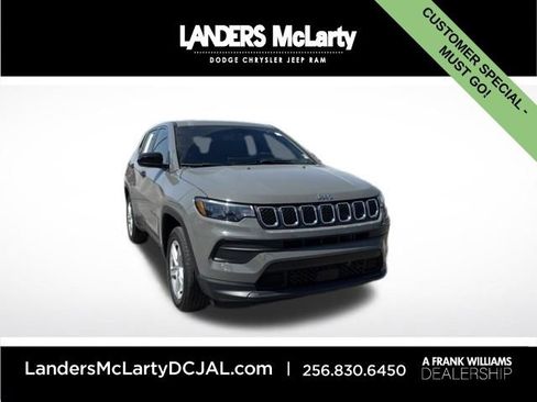 Used 2024 Jeep Compass Sport AWD/4WD image 1