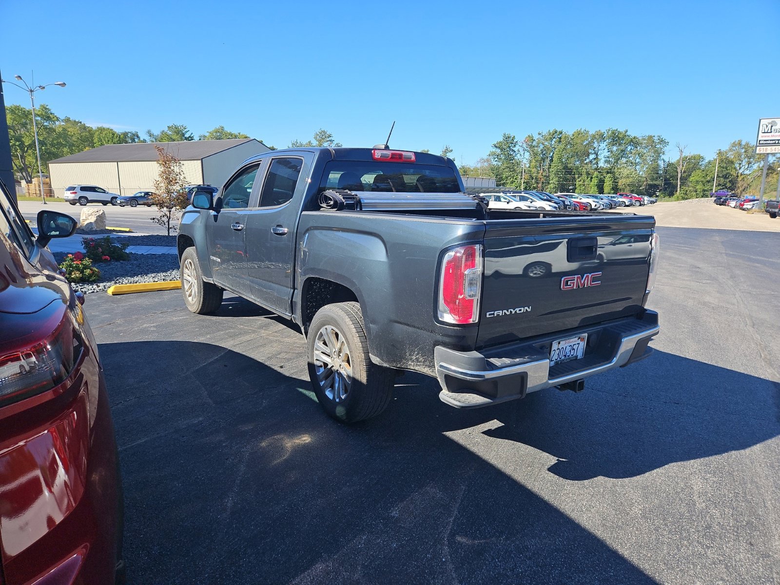 Used 2017 GMC Canyon 2WD Crew Cab w/ Convenience Package image 3