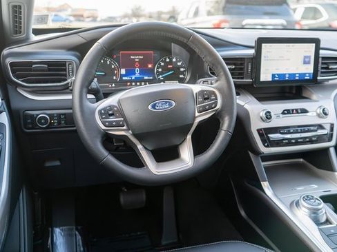 Used 2024 Ford Explorer XLT w/ Equipment Group 202A image 14