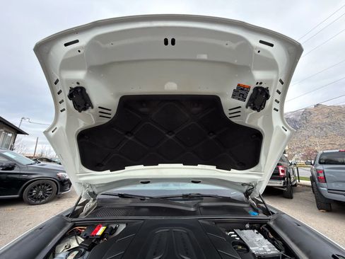 Used 2020 Porsche Cayenne image 3