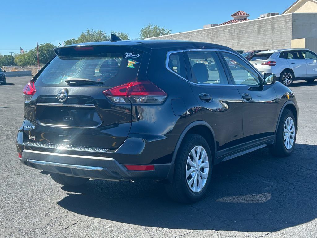 Used 2018 Nissan Rogue S FWD image 3