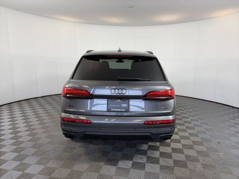 Certified 2025 Audi Q7 2.0T Premium w/ Convenience Plus Package image 9
