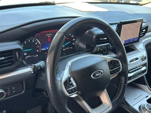 Certified 2020 Ford Explorer XLT RWD image 21