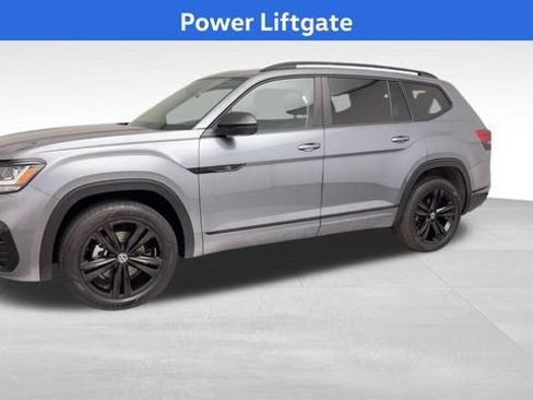 Used 2023 Volkswagen Atlas SEL R-Line AWD/4WD image 7