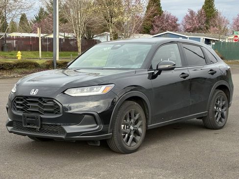 Used 2025 Honda HR-V Sport image 3