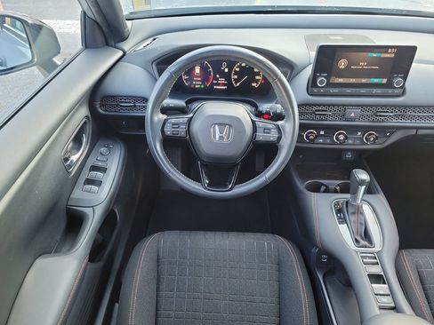 Used 2024 Honda HR-V Sport image 18