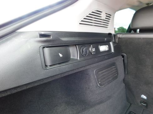 Used 2018 Alfa Romeo Stelvio AWD image 18