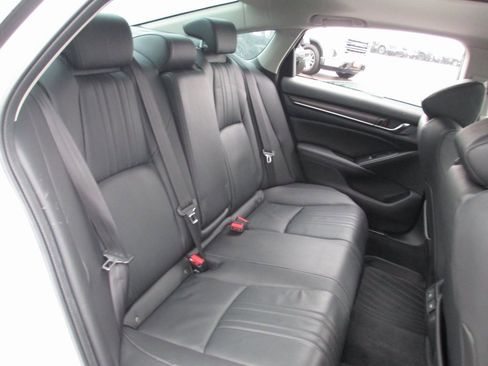 Used 2019 Honda Accord Touring image 20