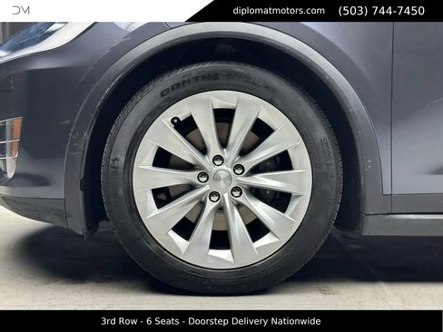 Used 2017 Tesla Model X 90D image 42