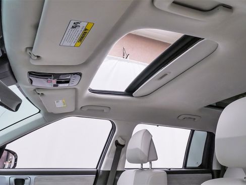 Used 2025 Hyundai Santa Fe Calligraphy image 12