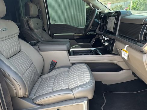 Used 2026 Ford F250 Platinum w/ Platinum Plus Package AWD/4WD image 28