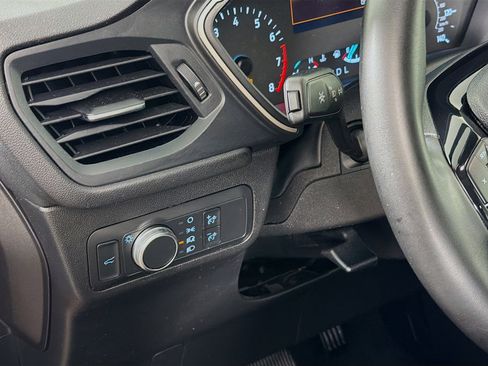 Used 2022 Ford Escape SE w/ SE Sport Appearance Package image 11