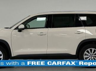 Used 2024 Toyota Grand Highlander XLE video 2