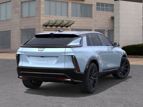 New 2026 Cadillac Lyriq Sport image 10